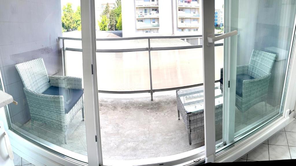 Cool Studio Saint Louis Vicino Stazione/Aereoporto Apartman Kültér fotó